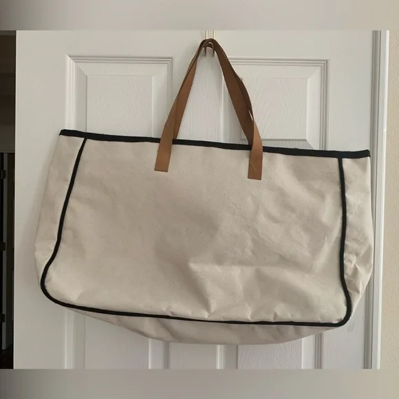 NWT Large Tote: Oatmeal Color 💯% Cotton Hello Weekend 23x14x5 inches - Picture 2 of 7